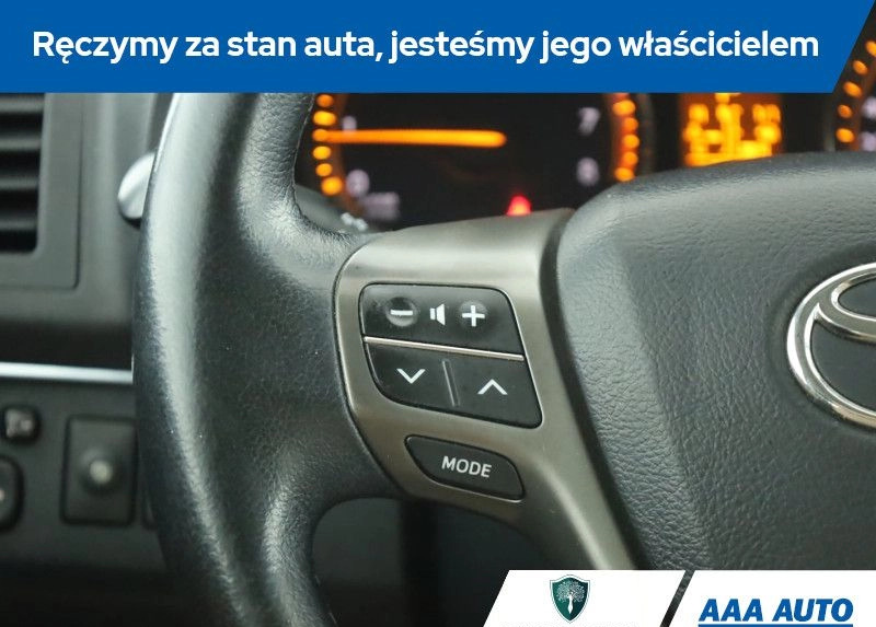 Toyota Avensis cena 33000 przebieg: 179066, rok produkcji 2009 z Strzelce Opolskie małe 191